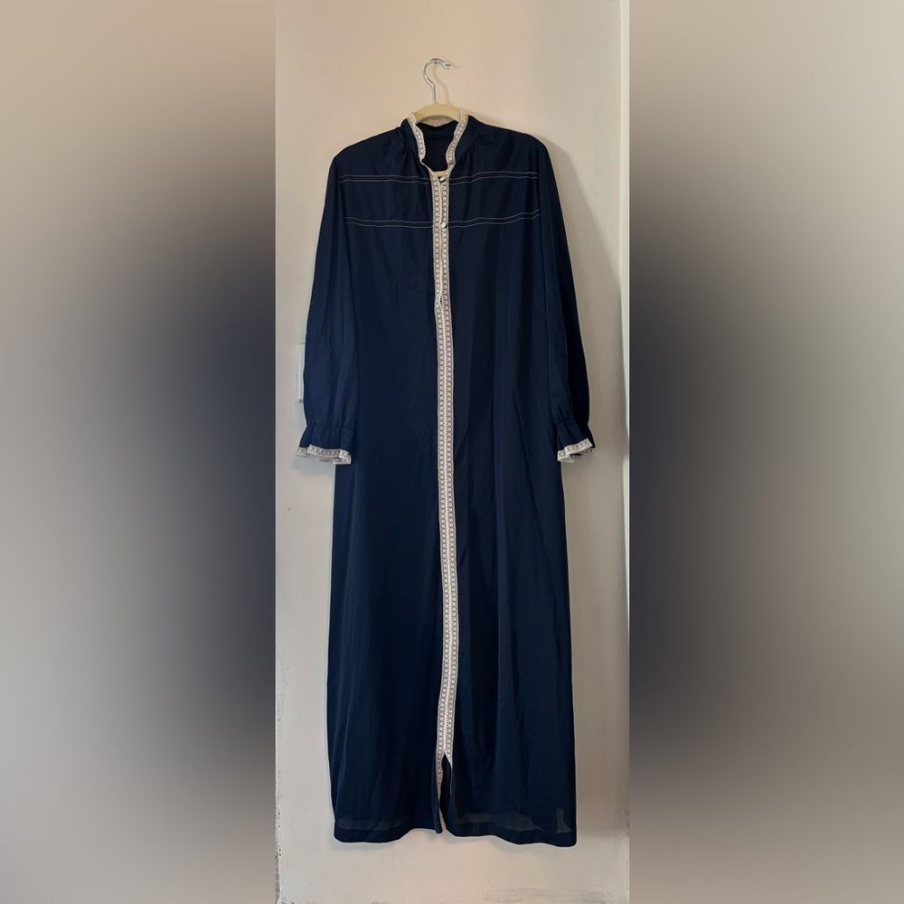 🎀 Vintage 🎀 Rutledge Elegant Navy Blue Lace Trimmed Nightgown Size Medium